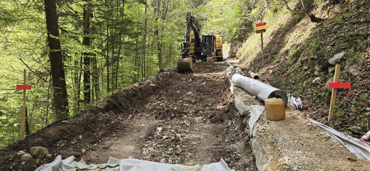 Cesta v Srednji vrh I. faza